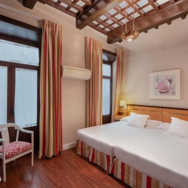 Anacapri Hotel Bedroom