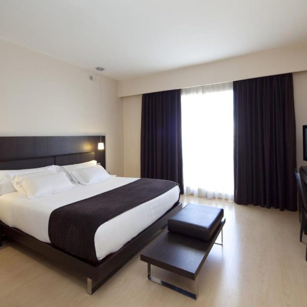 HM Jaime III Hotel Bedroom